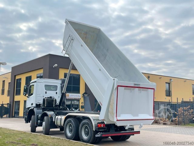 Kipper LKW MERCEDES-BENZ 4142 8X4  Mulden-  Kipper -  EuromixMTP
