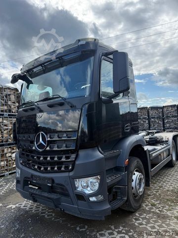 Камион с кука за контейнери MERCEDES-BENZ Arocs 5 2648 Meiller Hakenlift 21-60 neuwertig