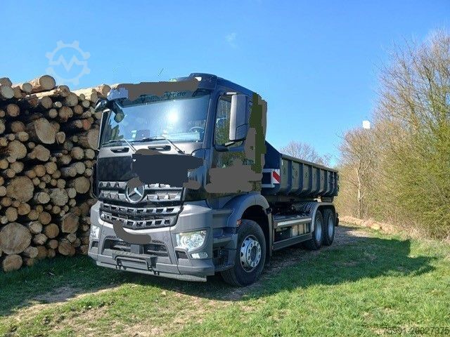 Камион с кука за контейнери MERCEDES-BENZ Arocs 5 2648 Meiller Hakenlift 21-60 neuwertig