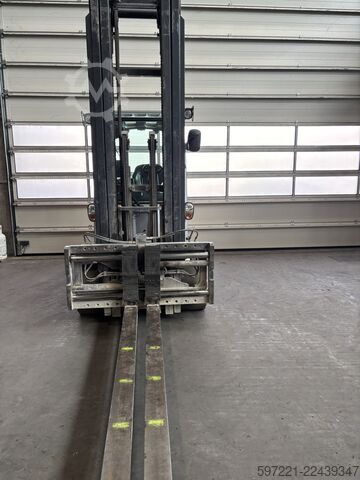 ไฟฟ้า - 4 ล้อ Still RX60-50/600