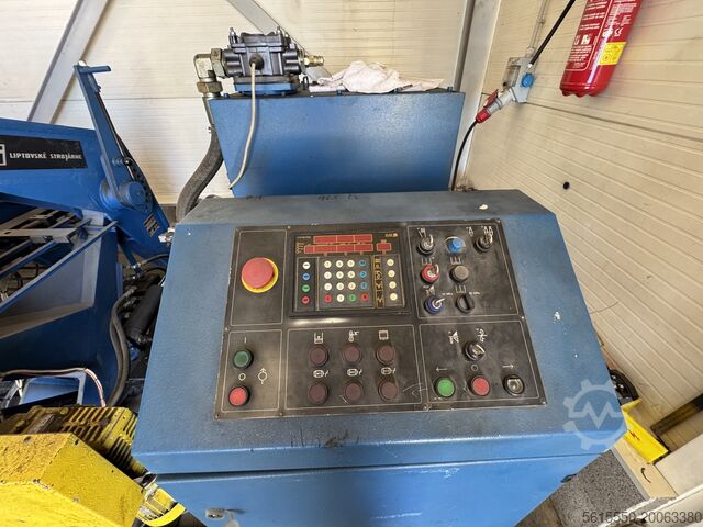 Hydraulické gilotínové nožnice Liptovské strojárne Haco