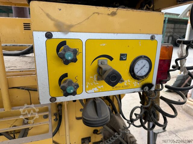 Finisseur sur chenilles Bitelli BB 651 C