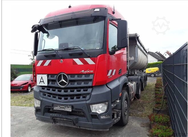 Staðlaður dráttarbíll Mercedes-Benz Arocs 1845 LS