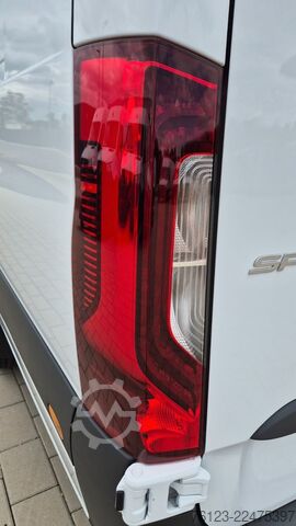 Dodávka s vysokou střechou MERCEDES-BENZ Sprinter III Kasten  519 CDI RWD 4x 4 Allrad