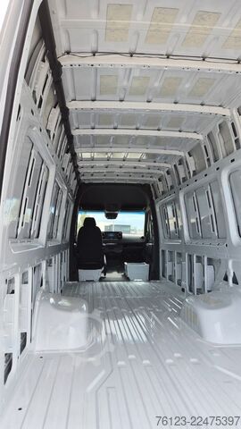 Dodávka s vysokou střechou MERCEDES-BENZ Sprinter III Kasten  519 CDI RWD 4x 4 Allrad