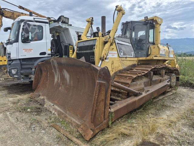 クローラー式掘削機 Komatsu D155AX-5