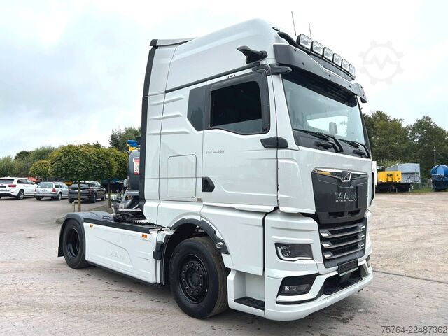 Standardne veomasin MAN TGX 18.560 BL/Retarder/ACC/2x Tank/D30 Motor!