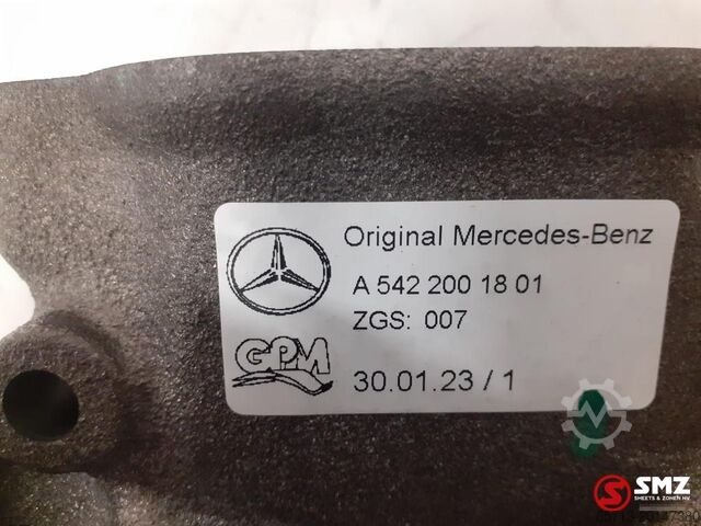 Ūdens sūknis Mercedes waterpomp OM501LA Mercedes