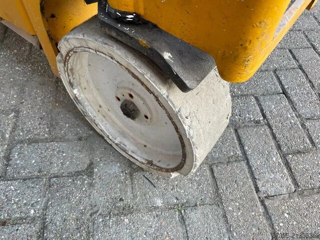 Ножичний підйомник Haulotte Compact 8W Hoogwerker Schaarhoogwerker