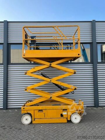 Ножичний підйомник Haulotte Compact 8W Hoogwerker Schaarhoogwerker