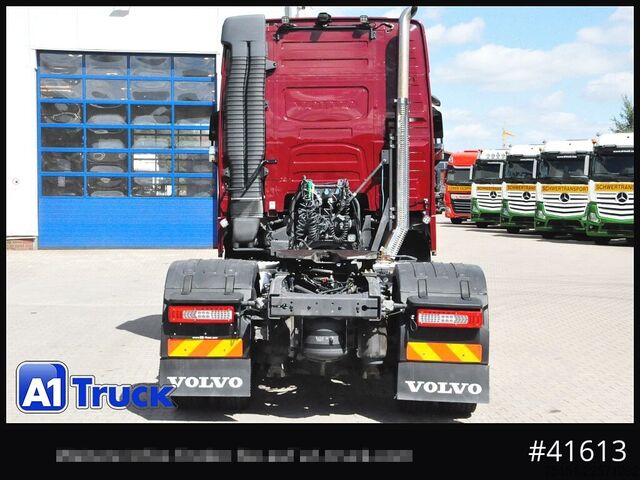 Standardni tegljač VOLVO FH 540 4x4H X-Trac Navi TV Leder Standklima,