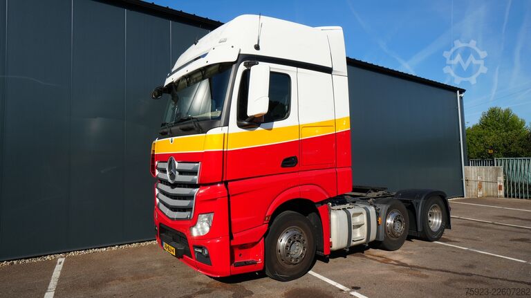 Venjulegur SZM Mercedes-Benz Actros 2544 6x2 tractor unit