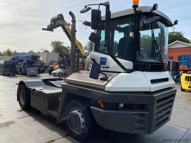 Tracteur de terminal Terberg RT RT223