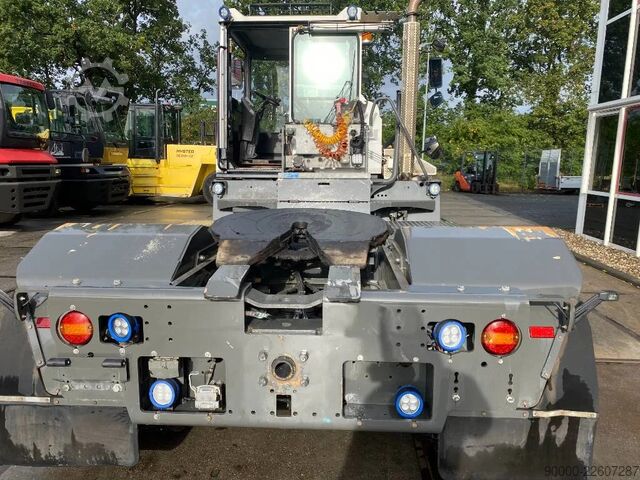 Tracteur de terminal Terberg RT RT223