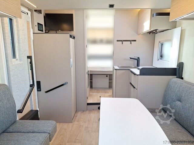Camping-car semi-intégré BÜRSTNER Campeo TD 736