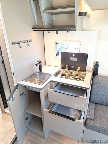 Camping-car semi-intégré BÜRSTNER Campeo TD 736