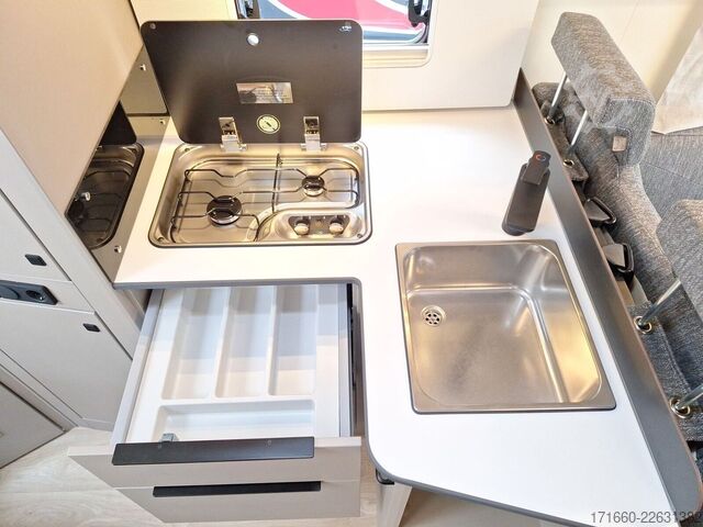 Teilintegriertes Wohnmobil BÜRSTNER Campeo TD 660 Automatik, Hubbett