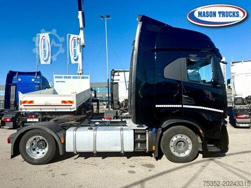 Standard road tractor Iveco S-Way 530