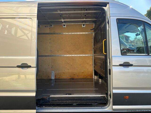 Ван с висока покривка VW CRAFTER LANG AUTOMATIK ACC SPURHALTE. STANDHZG