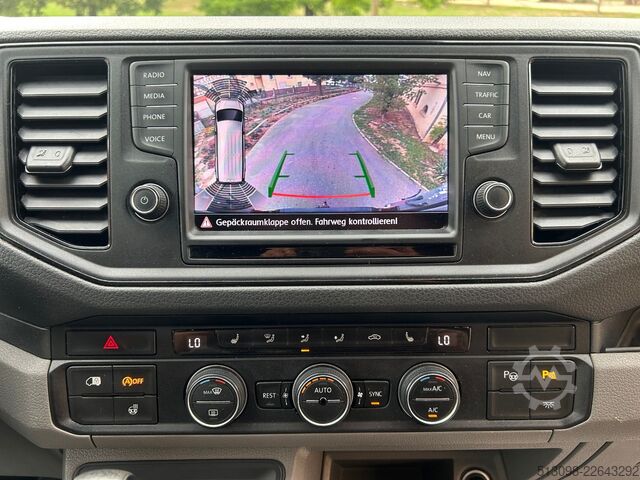 Høy tak varebil VW CRAFTER LANG HOCH ACC NAVI SPURHALTE. STANDHZG