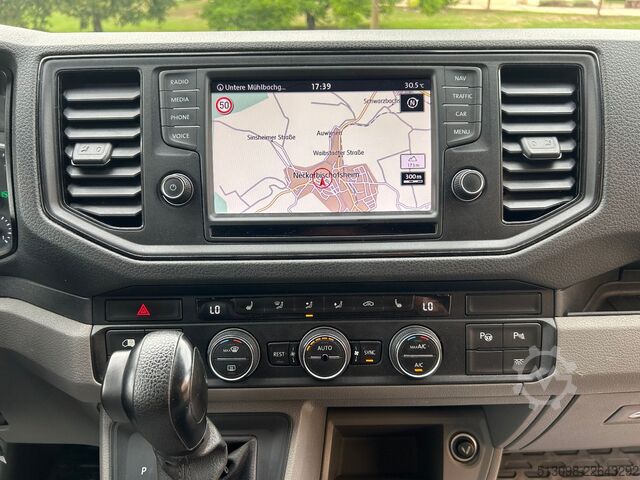 Høy tak varebil VW CRAFTER LANG HOCH ACC NAVI SPURHALTE. STANDHZG