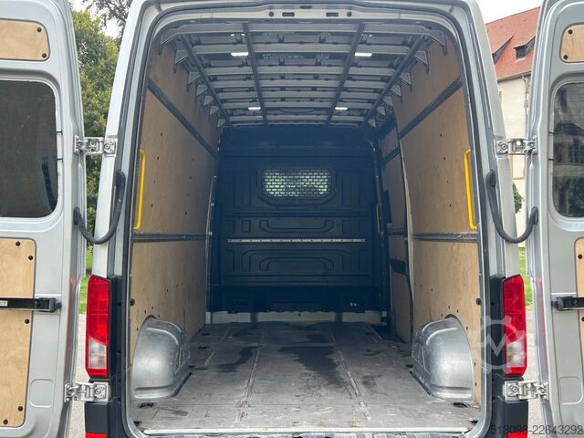 Høy tak varebil VW CRAFTER LANG HOCH ACC NAVI SPURHALTE. STANDHZG