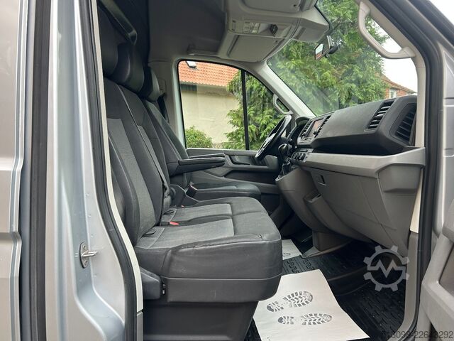 Høy tak varebil VW CRAFTER LANG HOCH ACC NAVI SPURHALTE. STANDHZG