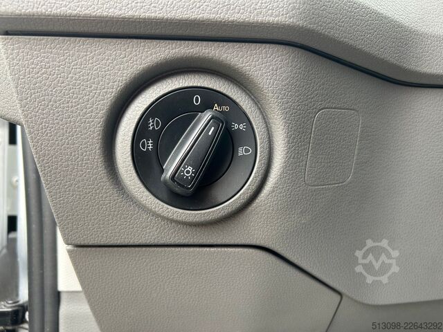 Høy tak varebil VW CRAFTER LANG HOCH ACC NAVI SPURHALTE. STANDHZG