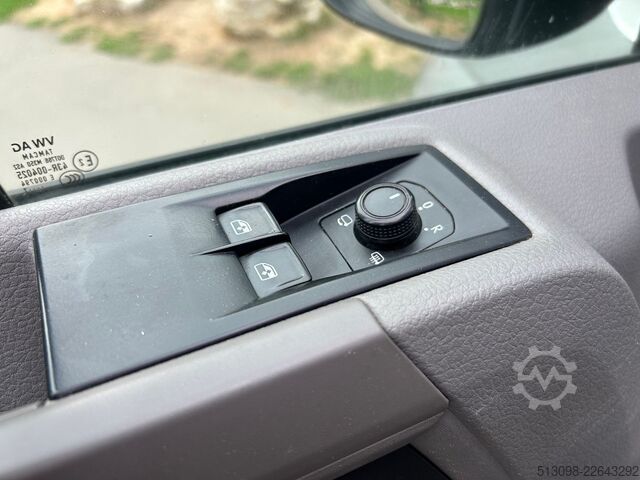 Høy tak varebil VW CRAFTER LANG HOCH ACC NAVI SPURHALTE. STANDHZG