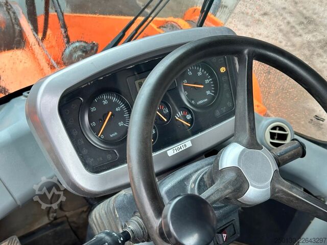 Radlader DOOSAN DL 200 inkl. Schaufel & Gabel Bj.2013 107kW