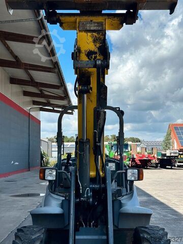 Челен товарач KRAMER 341-02 inkl. Schaufel & Gabel 2009 28kW 4x4