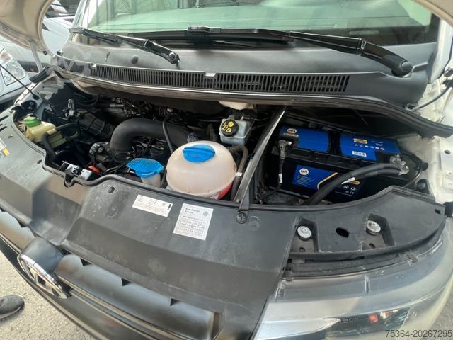حافلة صغيرة VOLKSWAGEN T5 Kombi 2.0 Tdi L1H1 9 Sitze Engine Broken