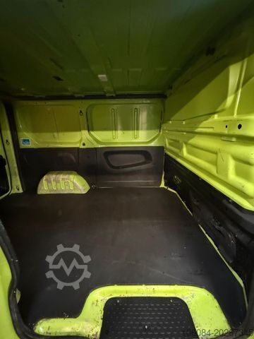 Skåpbil RENAULT Trafic Kasten L1H1 2,9t Komfort Klima Keyless