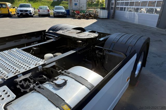 Standard dragbil VOLVO FM-460 4x2