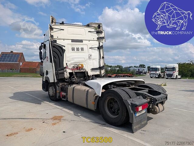 Estándar-SZM Renault T 440