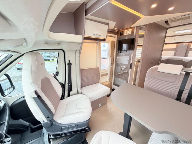 セミインテグレーテッドキャンピングカー BÜRSTNER Lyseo Harmony T 728 Einzelbetten-Hubbett-1.Hand
