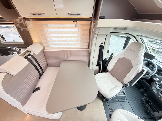 セミインテグレーテッドキャンピングカー BÜRSTNER Lyseo Harmony T 728 Einzelbetten-Hubbett-1.Hand
