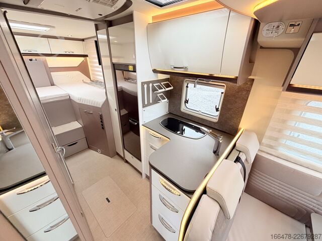セミインテグレーテッドキャンピングカー BÜRSTNER Lyseo Harmony T 728 Einzelbetten-Hubbett-1.Hand