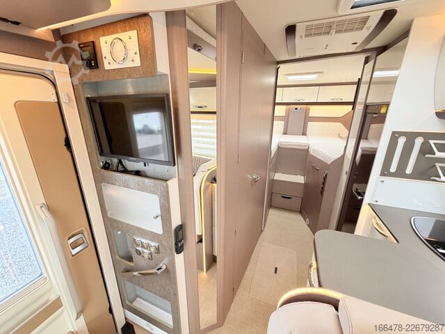 セミインテグレーテッドキャンピングカー BÜRSTNER Lyseo Harmony T 728 Einzelbetten-Hubbett-1.Hand