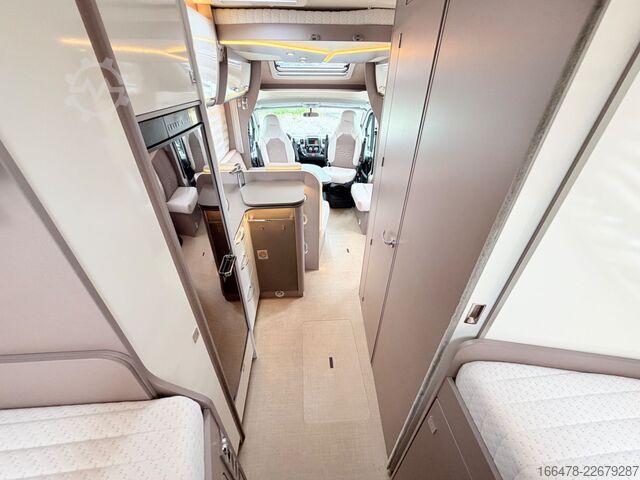 セミインテグレーテッドキャンピングカー BÜRSTNER Lyseo Harmony T 728 Einzelbetten-Hubbett-1.Hand