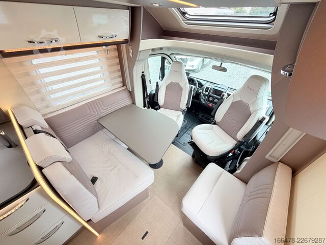 セミインテグレーテッドキャンピングカー BÜRSTNER Lyseo Harmony T 728 Einzelbetten-Hubbett-1.Hand