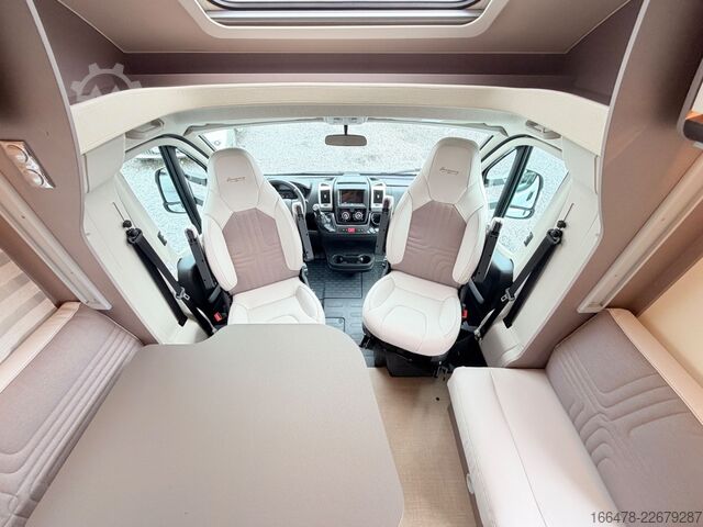 セミインテグレーテッドキャンピングカー BÜRSTNER Lyseo Harmony T 728 Einzelbetten-Hubbett-1.Hand