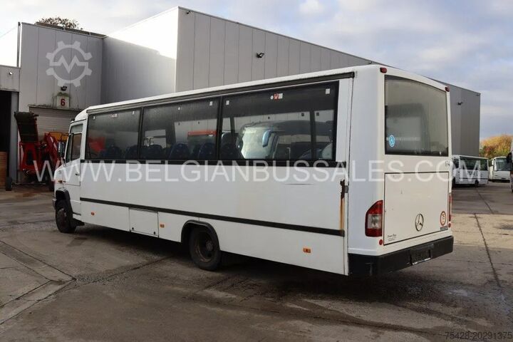 Minibus Mercedes VARIO