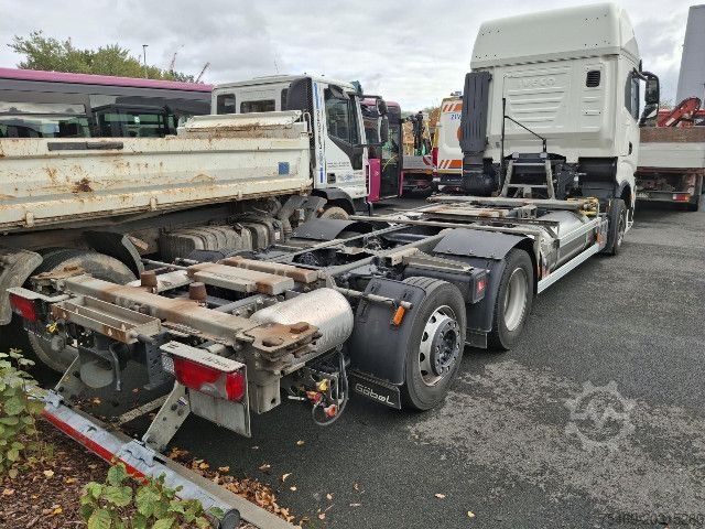 Camion porte-caisses amovibles IVECO AS260S46Y/FS CM 2LNG