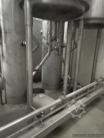 Evaporation station for apple concentrate  