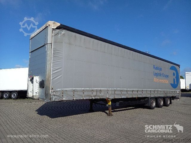 Auflieger mit Pritsche & Plane Schmitz Cargobull Curtainsider Mega Getränke