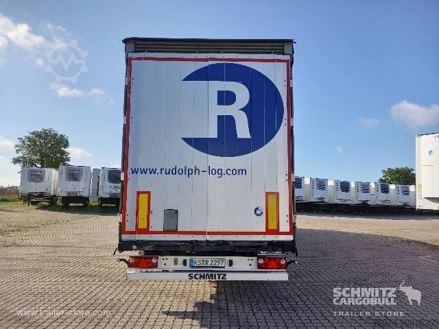 Otvorena poluprikolica sa ceradom Schmitz Cargobull Curtainsider Mega Getränke
