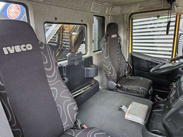 Hook arm system Iveco TRAKKER 380 8X6 / EURO 6 / CRANE + HOOKLIFT