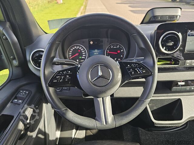 উঁচু ছাদের স্টেশন ওয়াগন MERCEDES-BENZ SPRINTER 317 L2H2 Mbux10 LED AC!