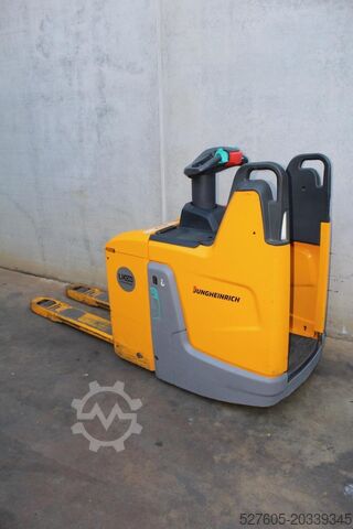 Niederhubwagen Jungheinrich ERE 120 LI-ION